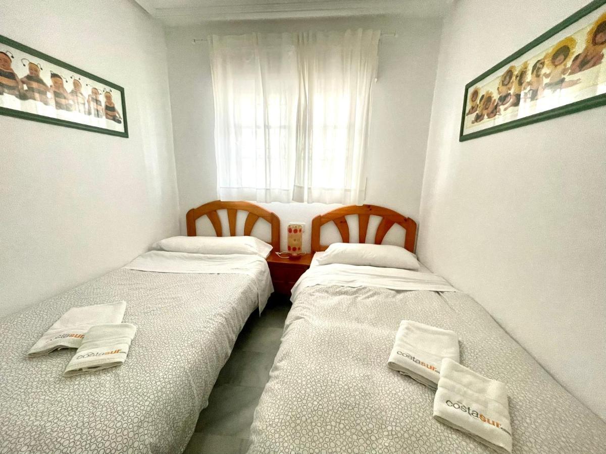 Ferienwohnung Apartamento Columela Pinar En Zona Tranquila Con Wifi Chiclana de la Frontera Exterior foto